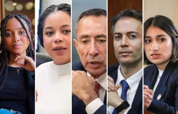 De izquierda a derecha: Juliana Guerrero, Verónica Guerrero, Ricardo Roa, Daniel Quintero y Laura Sarabia. FOTO: COLPRENSA