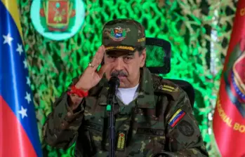 Ante la llegada de buques estadounidenses frente a las costas de Venezuela, Nicolás Maduro que ordenó la activación de 4.5 millones de milicianos y llamó al alistamiento militar de venezolanos en la reserva. FOTOS: Getty 