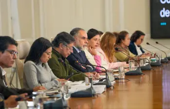 En el último Consejo de Ministros uno de los que fue regañado públicamente fue Armando Benedetti, ministro del Interior. Foto: Presidencia