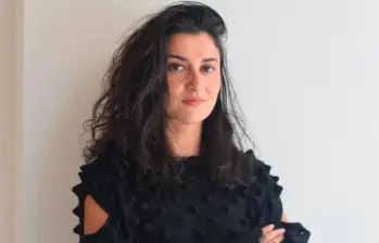 Manuela Alvarez es bogotana. Su trabajo en la moda le dio el chance de abrir la edición 2026 de Colombiamoda. Foto: Cortesía.