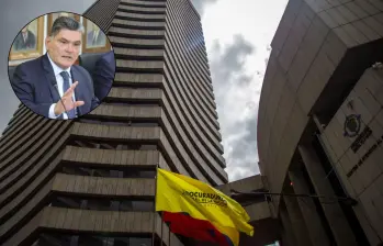 Policía judicial investiga disparo en oficina del piso 26 de la Procuraduría general. Foto: Colprensa