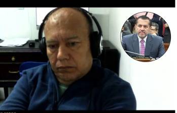 De izquierda a derecha, Juan Carlos Martínez, el hombre de confianza del fallecido senador Mario Alberto Castaño Pérez. Foto: captura de video