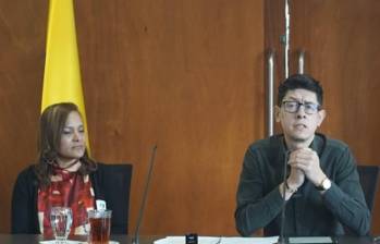 Rojas (derecha) ofreció este lunes una rueda de prensa acompañado de Patricia Abadía, presidenta (e) del Icetex. FOTO: MINEDUCACIÓN