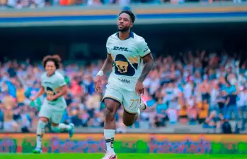 El lateral izquierdo Álvaro Angulo, de 28 años, se ha destacado en los últimos partidos disputados por Pumas de México en el torneo nacional de ese país . FOTO: TOMADA DEL X DE @Pumas