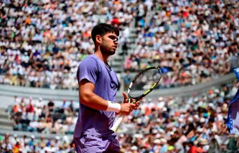 Carlos Alcaraz vuelve a la acción en Roland Garros este domingo, en la disputa de los cuartos de final del torneo parisino. FOTO GETTY