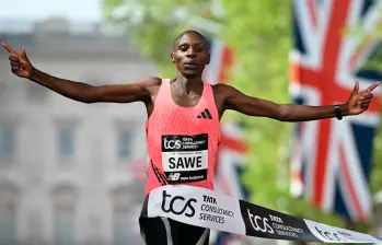 El keniata Sebastian Sawe debutó en una maratón en Londres 2026. Foto: tomada de x de @WorldAthletics