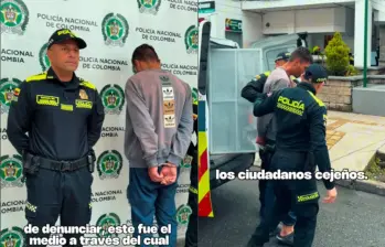 Andrés Ferley Londoño Bedoya, alias Congolo, señalado de robar joyerías y almacenes de ropa en La Ceja, Antioquia. FOTOS: Captura de video