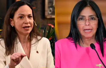 Maria Corina Machado, opositora del régimen de Maduro, ha quedado relegada, siendo Delcy Rodrpiguez, vicepresidente de la dictadura chavista, la designada por Estados Unidos. Fotos: AFP y Getty Images