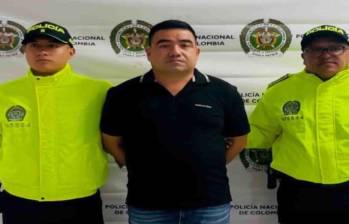 Gildardo Quinchía al momento de su captura en Villavicencio, Meta, el 15 de septiembre de 2026. Foto: X @ABDELAESPRIELLA