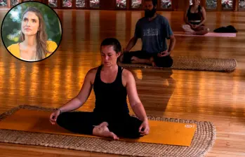 Será una práctica masiva de meditación para todos, incluso para quienes no saben hacerlo. En el círculo su directora Manuela Mejía. FOTO Julio C. Herrera y cortesía