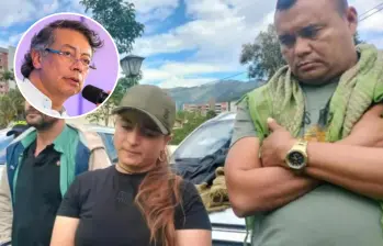 Alexánder Díaz (“Calarcá”) y su novia Diana Rey (“Érika”), en su detención temporal en la caravana de la UNP, en 2024. FOTO CORTESÍA DEL EJÉRCITO