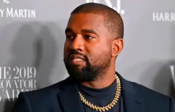 Kanye West, que ahora se hace llamar Ye, pidió perdón a sus seguidores y a quienes se sintieron ofendidos con sus acciones. FOTO: Getty