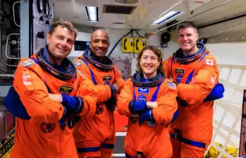 La Nasa lanzó este miércoles 1 de abril la misión Artemis II, el primer vuelo tripulado a la órbita lunar en más de 50 años. A bordo fueron Reid Wiseman, Victor Glover, Christina Koch y Jeremy Hansen. FOTO: Nasa