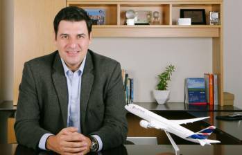 Santiago Álvarez, director ejecutivo de Latam Airlines Colombia, salió al paso a la polémica entre su aerolínea y Avianca. FOTO COLPRENSA