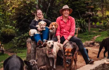 Una vida al servicio de los animales: Corporación Dejando Huella