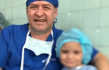 El doctor Julio Sendoya era un odontólogo y un especialista en Cirugía Oral y Maxilofacial con una labor especial con los niños. Fotos: Instagram @cirujanojuliosendoya