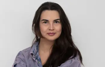 Hannah Escobar critica al sistema de salud tras la muerte de una mujer afiliada a la Nueva EPS. FOTO: EL COLOMBIANO