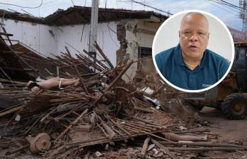 El alcalde de El Litoral del San Juan, Jhon Jairo Gutiérrez, resumió la gravedad de la crisis humanitaria que atraviesa este municipio chocoano tras el terremoto de magnitud 7.4 en San José del Palmar. FOTO: AFP y cortesía redes sociales @JhonJairoGutierrezPretel