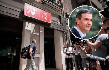 Los agentes de la Unidad Central Operativa estuvieron tres horas en la sede del PSOE, partido del presidente Pedro Sánchez. FOTO: Europa Press y tomada de X @sanchezcastejon