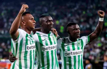 Alfredo Morelos, Kevin Vivero y Marino Hinestroza, el tridente ofensivo que Nacional tendrá este sábado en el Polideportivo Sur para enfrentar a Envigado. FOTO JAIME PÉREZ 