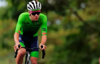 El ciclista esloveno Tadej Pogacar se impuso en la prueba de fondo del Mundial de Ciclismo que se realiza en Ruanda. FOTO: TOMADA DEL X DE @UCI_cycling