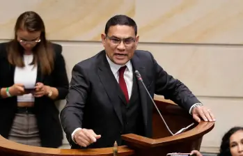 Las sanciones contra los tres congresistas podrían ir desde una amonestación, pasando por una suspensión temporal del derecho a la voz y voto, hasta la expulsión del partido. FOTO: Colprensa