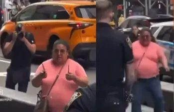 Una mujer que al parecer había apuñalado a varias personas fue abatida por la policía de Nueva York. Fotos: Captura de videos @DETECTIVE4LIFE