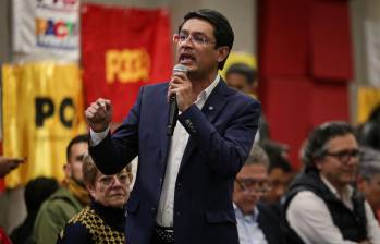 Camilo Romero se unirá a la consulta del Pacto Amplio. Foto: Colprensa. 