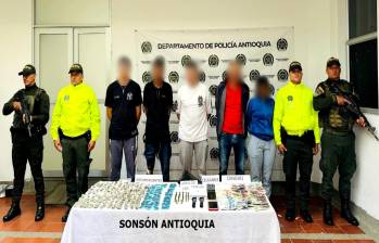 Estos son los detenidos en los operativos realizados en Nariño, oriente antioqueño. FOTO: Cortesía