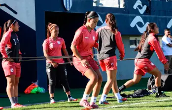 Liz Katherine Osorio que pasó por Atlético Nacional, es una de las jugadoras que llegaron como refuerzo a Santa Fe para la Copa Libertadores Femenina en Argentina. FOTO CORTESÍA SANTA FE