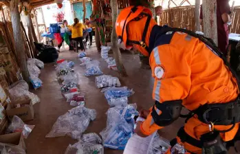 Voluntarios y organizaciones reportan dificultades para ingresar ayuda humanitaria por la frontera entre Colombia y Venezuela tras los terremotos del 24 de junio. FOTO COLPRENSA