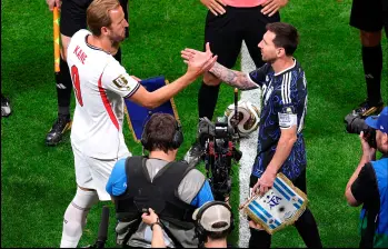 Harry Kane y Lionel Messi, capitanes de ambas selecciones. FOTO: X England