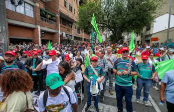Profesores, directivos y personal administrativo de los colegios públicos han llegado a acuerdos con el Ministerio de Educación. Foto: EL COLOMBIANO