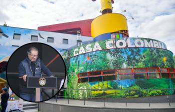 En medio de la inauguración de la Casa Colombia, al igual que cuando sancionó la reforma pensional, Petro comparó a los deportistas con la primera línea. Fotos: Colprensa y Presidencia de la República. 