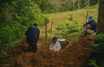 Imagen de referencia de labores de recuperación de cuerpos por parte de la JEP en Antioquia. FOTO: Cortesía.