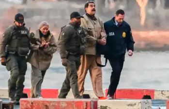 Nicolás Maduro y su esposa Cilia Flores fueron detenidos por fuerzas estadounidenses durante una incursión militar del 3 de enero, que incluyó bombardeos a Caracas. FOTO: Europa Press