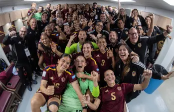 Las jugadoras de Venezuela tras su histórico triuunfo ante Perú. FOTO @FemeninoFVF