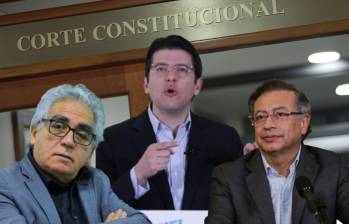De izquierda a derecha: Augusto Rodríguez, exdirector de la UNP; Miguel Uribe, víctima de magnicidio; y Gustavo Petro, expresidente. Foto: Colprensa