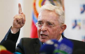 El expresidente Álvaro Uribe ha cuestionado las acciones del gobierno nacional, sobre todo en cuanto a temas de la economía. FOTO: COLPRENSA