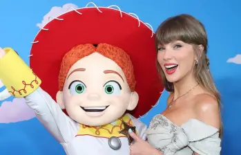 Taylor Swift sorprende en Toy Story 5; estas son las reacciones tras la premiere. Foto: redes sociales