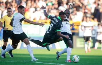 Nacional recibirá al Internacional de Bogotá, este martes, para abrir los duelos de vuelta de la Liga. FOTO COLPRENSA