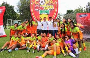 Este es uno de los equipos femeninos que quedó campeón de la Copa Bon Bon Bum en una de sus ediciones anteriores. FOTO: COLOMBINA