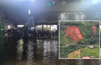 Adelante, uno de los deslizamientos en el Nordeste. Atrás, el centro del municipio de Rionegro inundado a raíz de las fuertes lluvias de ayer martes. FOTO: Cortesía e imagen tomada de redes.