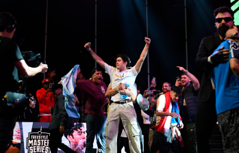 El argentino Larrix, una promesa del freestyle, se coronó campeón de la FMS internacional el sábado 24 de febrero en Ciudad de México. FOTO cortesía @kokokoksi - Urban Roosters