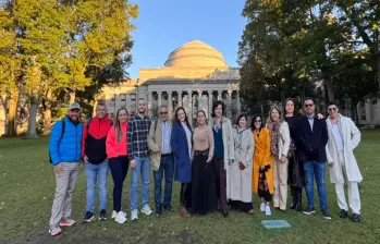 Algunos de los congregados en la iniciativa en una de las prestigiosas universidades de la ciudad de Boston. FOTO: Cortesía