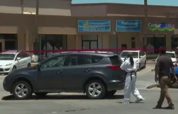 Un cadáver fue hallado al interior de un vehículo cerca del lugar donde entrena la selección de Irán para el Mundial de 2026. FOTO: Captura de video