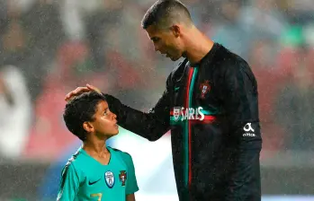 El futbolista portugués Cristiano Ronaldo es el máximo anotador de selecciones en la historia con 136 tantos. FOTO: TOMADO DEL X DE @selecaoportugal