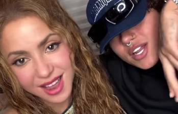 Shakira y Beéle interpretaron “Algo tú” por primera vez en vivo durante el concierto que la cantante ofreció en el Zócalo de Ciudad de México antes de su lanzamiento oficial. FOTO redes sociales