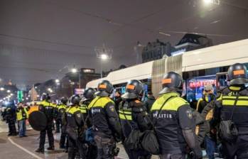 Hinchas israelís fueron atacados en Amsterdan. Foto: AFP