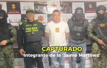 Luis Edinson Bastidas Vásquez, alias ‘Gael’, fue capturado en Fusagasugá en una operación del Ejército, la Policía y la Fiscalía. Es señalado de participar en el secuestro del menor Lyan Hortúa. FOTO: REDES SOCIALES AUTORIDADES.